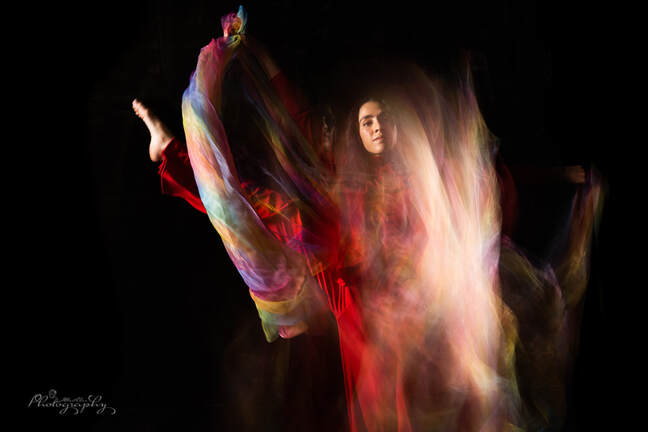 Motion blur photograph technique for a dancer