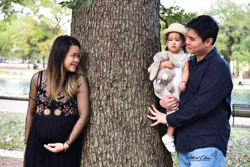 maternity photo with family