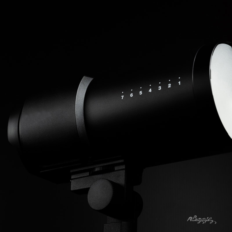 a modeling light product photo