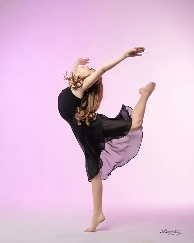 Color theme dance photograph